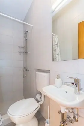 Ev (Four Bedroom Holiday Home)