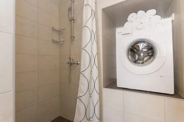 Ev (Four Bedroom Holiday Home)