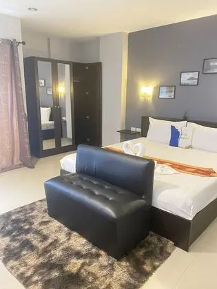 Standard Tek Büyük Yataklı Oda