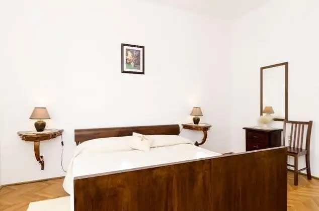 Ev (Duplex Three Bedroom Apartment)