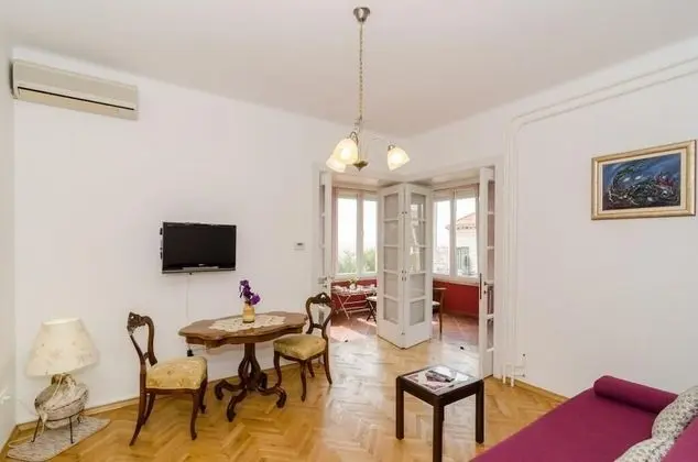 Ev (Duplex Three Bedroom Apartment)