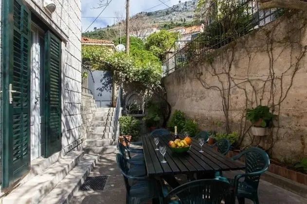 Ev (Duplex Three Bedroom Apartment)