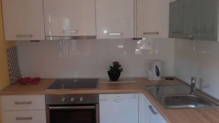 Ev (Three Bedroom Holiday Home)