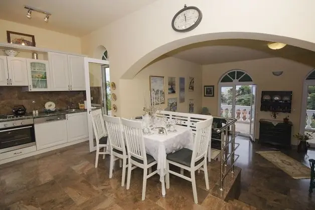 Villa, Deniz Manzaralı