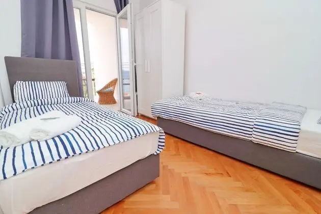 Ev (Three Bedroom Holiday Home)