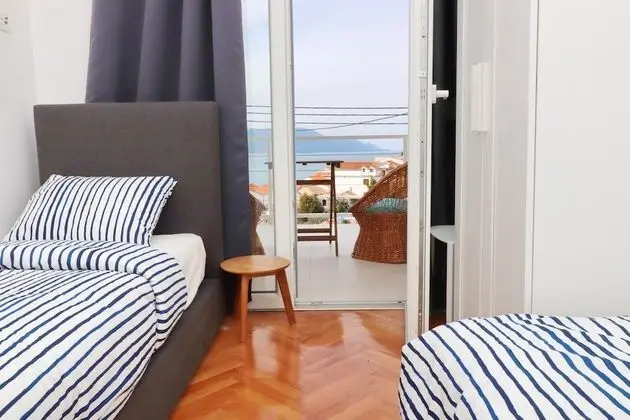 Ev (Three Bedroom Holiday Home)