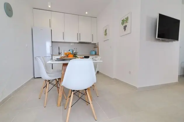 Ev (Three Bedroom Holiday Home)