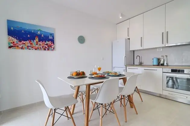 Ev (Three Bedroom Holiday Home)