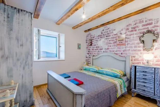 Ev (Two Bedroom Holiday Home with Private)