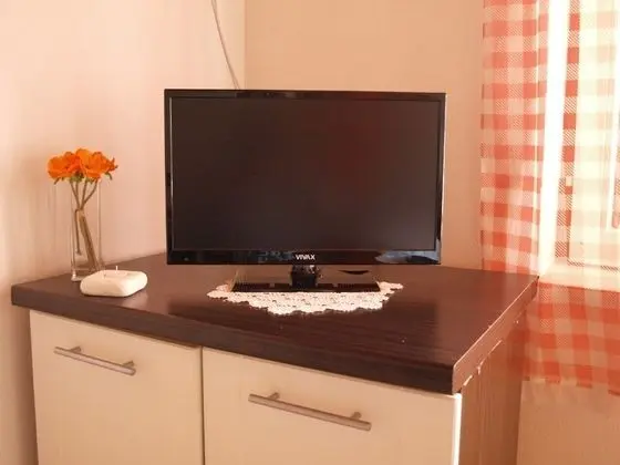 Ev (Holiday Home with Terrace)