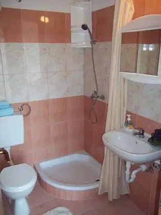 Ev (Holiday Home with Terrace)