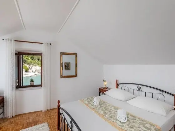 Ev (Two Bedroom Holiday Home)