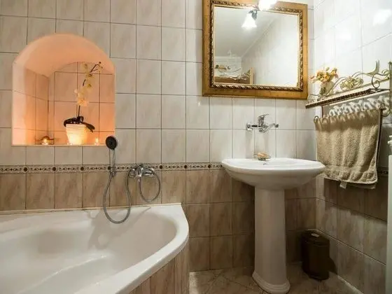 Ev (Two Bedroom Holiday Home)