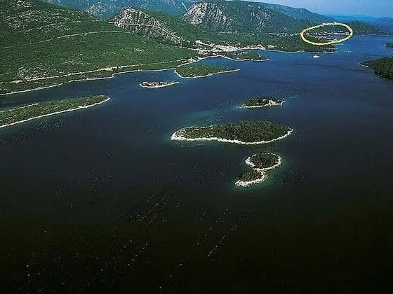 Ev (Two Bedroom Holiday Home)