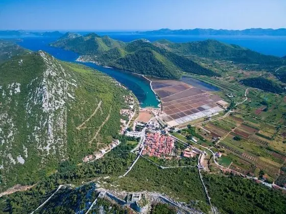 Ev (Two Bedroom Holiday Home)