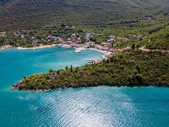 Ev (Two Bedroom Holiday Home)