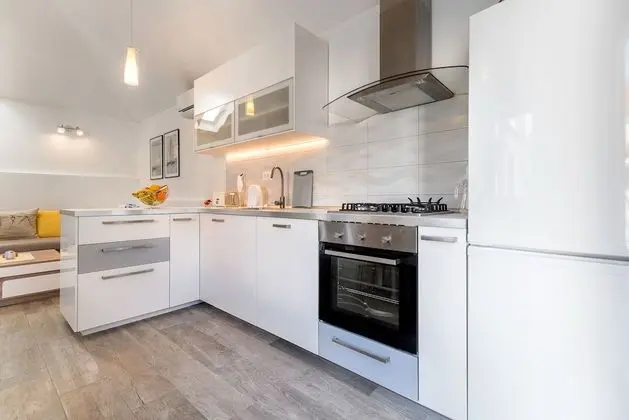 Ev (Three Bedroom Home with heated Pool a)