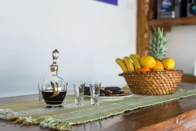 Ev (Three Bedroom Home with heated Pool a)