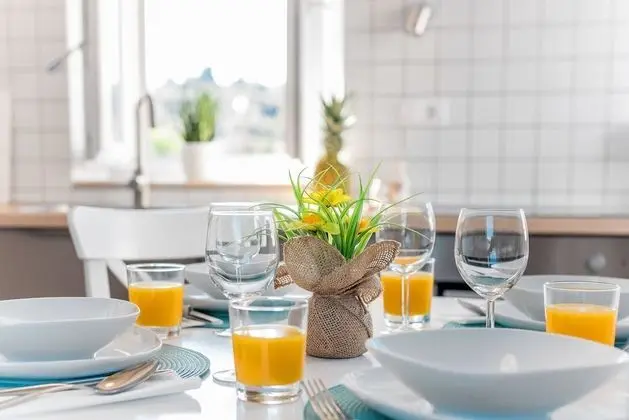 Ev (Three Bedroom Home with heated Pool a)