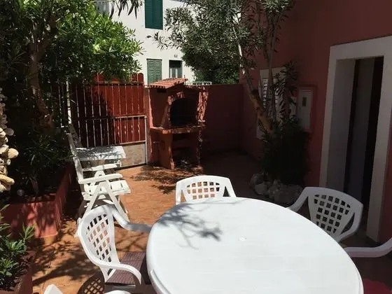 Ev, 3 Yatak Odası, 2 Banyolu, Bahçe Manzaralı