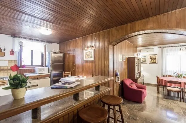 Ev (Three Bedroom Home with Terrace)