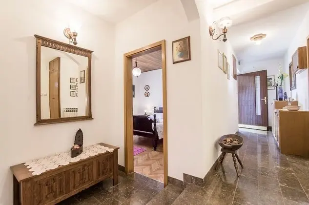 Ev (Three Bedroom Home with Terrace)