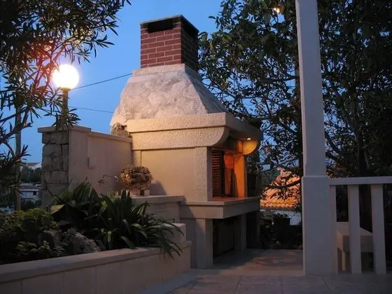 Ev (Three Bedroom Home with Terrace)
