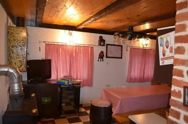 Ev (Two Bedroom Holiday Home with Terrace)