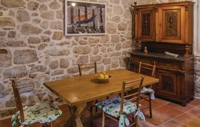 Ev (Two Bedroom Holiday Home)