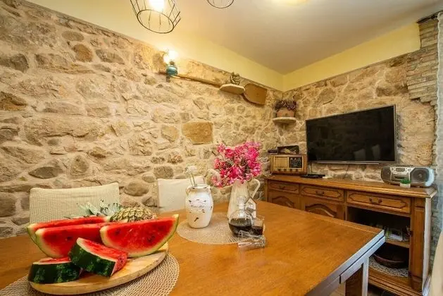 Romantic Ev, 2 Yatak Odası, Sıcak Su Havuzu, Avlu Manzaralı