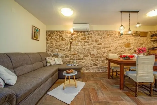 Romantic Ev, 2 Yatak Odası, Sıcak Su Havuzu, Avlu Manzaralı