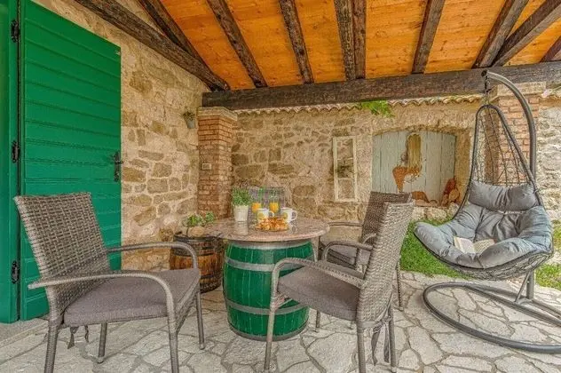 Romantic Ev, 2 Yatak Odası, Sıcak Su Havuzu, Avlu Manzaralı