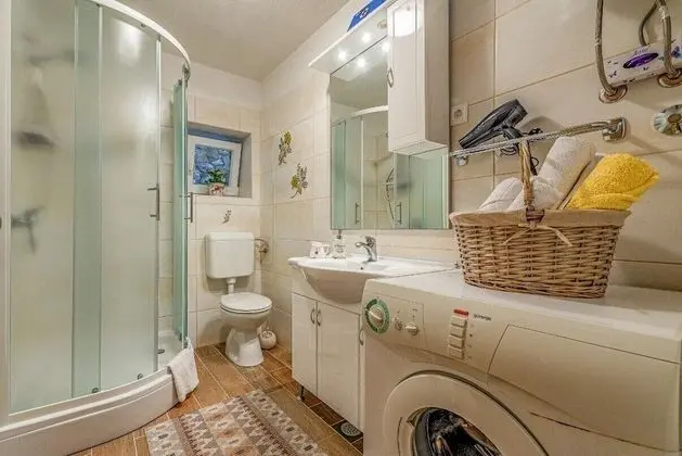 Romantic Ev, 2 Yatak Odası, Sıcak Su Havuzu, Avlu Manzaralı