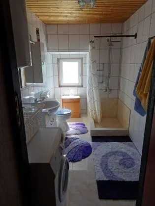 Ev, Kısmi Deniz Manzarası