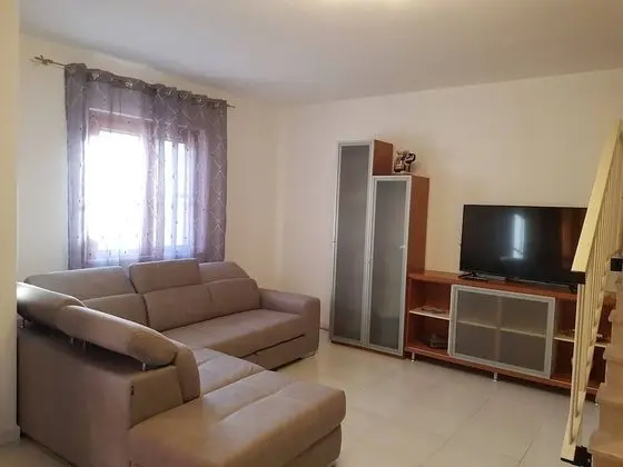 Ev, 4 Yatak Odası, Sigara İçilebilir, Balkon