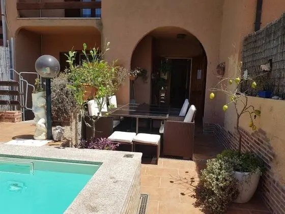 Ev, 4 Yatak Odası, Sigara İçilebilir, Balkon