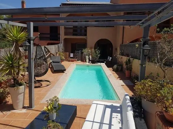 Ev, 4 Yatak Odası, Sigara İçilebilir, Balkon