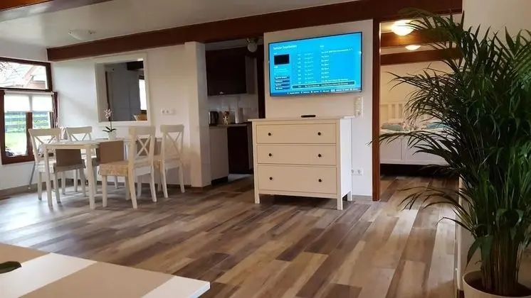 Ev