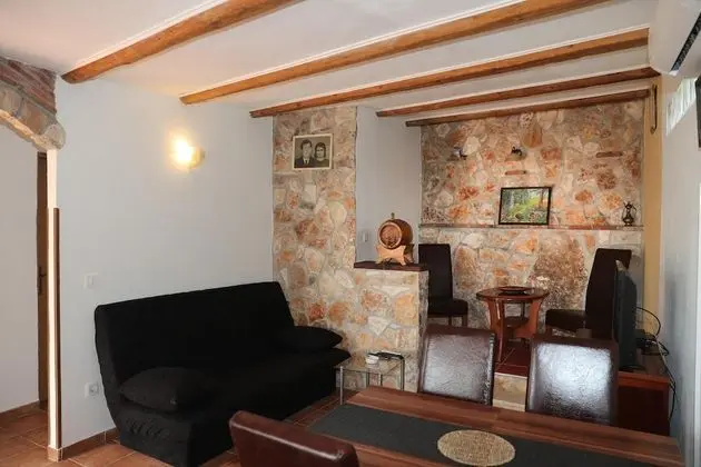 Ev, 2 Yatak Odası, Sigara İçilmez