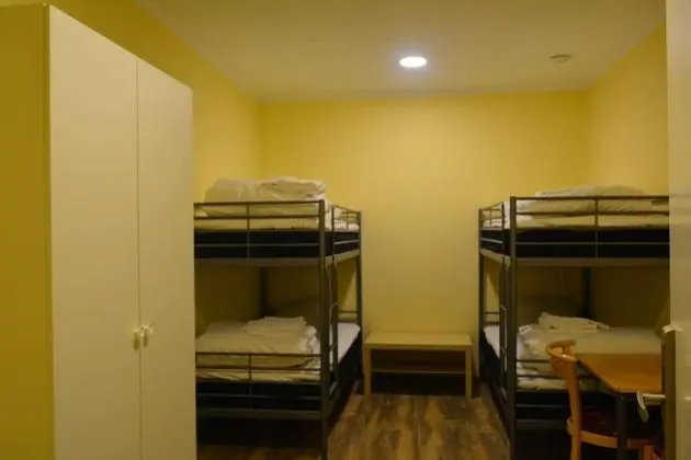 Dört Kişilik Oda, Ortak Banyo