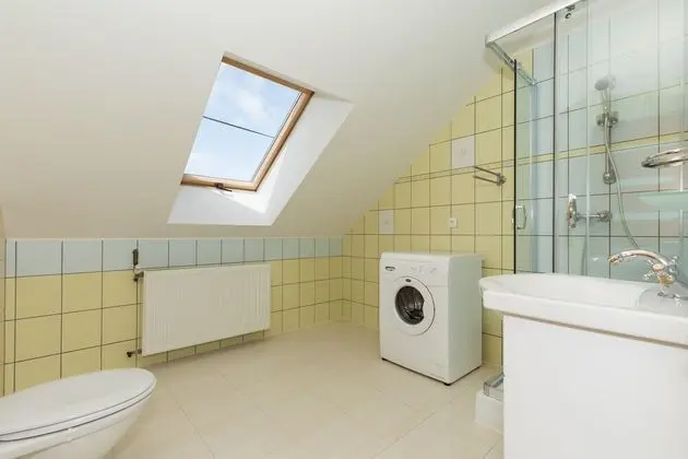 Apart Daire, 3 Yatak Odası, Mutfak, Bahçe Manzaralı