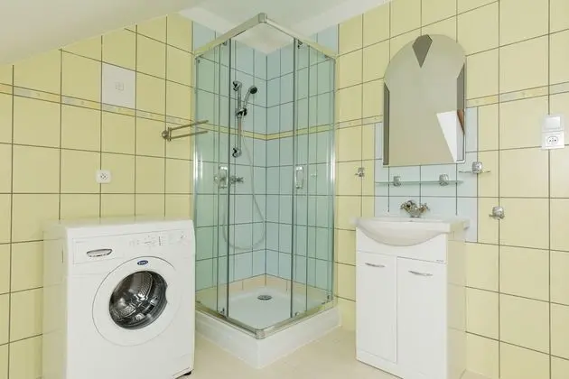 Apart Daire, 3 Yatak Odası, Mutfak, Bahçe Manzaralı