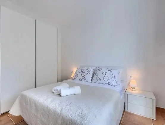 Ev (Two Bedroom Holiday Home with Terrace)