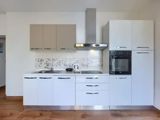 Ev (Two Bedroom Holiday Home with Terrace)