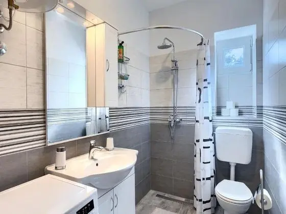 Ev (Two Bedroom Holiday Home with Terrace)