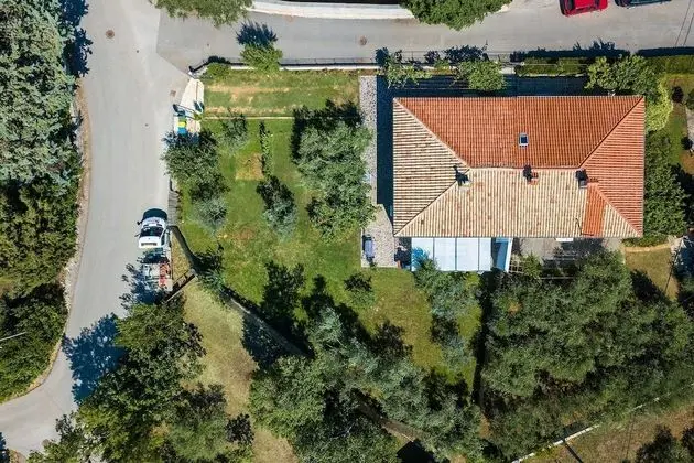 Ev (Two Bedroom Holiday Home with Terrace)