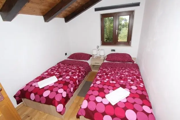 Ev, 2 Yatak Odası, Balkon, Bahçe Manzaralı