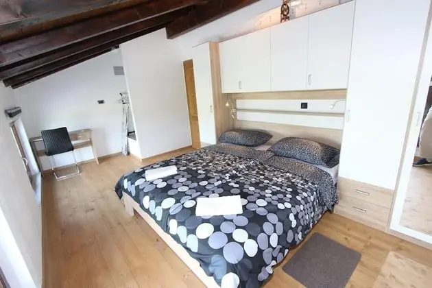 Ev, 2 Yatak Odası, Balkon, Bahçe Manzaralı