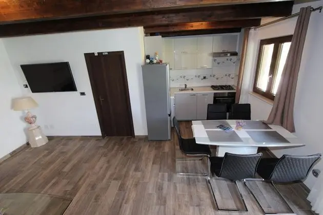 Ev, 2 Yatak Odası, Balkon, Bahçe Manzaralı