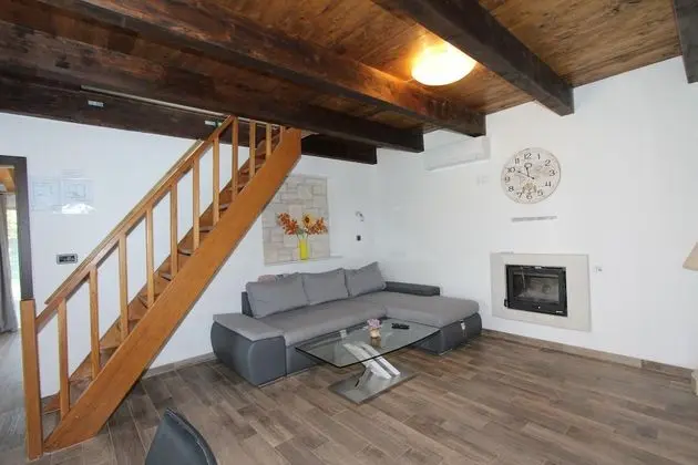 Ev, 2 Yatak Odası, Balkon, Bahçe Manzaralı